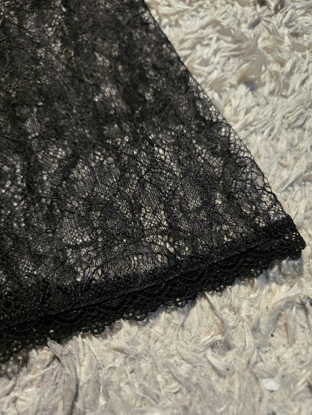 In Bloom Black Lace Robe - Picture 3 of 8
